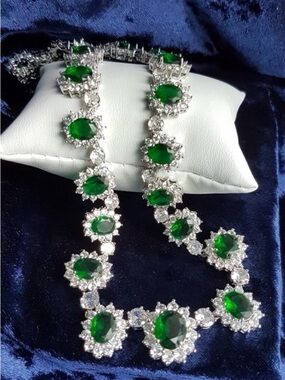 Swarovski Elements Platinum Emerald Green Diana All-around Tennis Necklace NEW